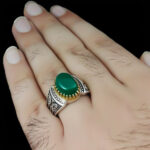 انگشتر عقیق سبز نقره مردانه طرح دورطلایی هیربد - Image 5