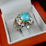 انگشتر فیروزه نیشابوری دست ساز فاخر نقره مردانه طرح دور طلایی سیروان - Image 3