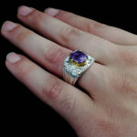 انگشتر آمیتیست الماس تراش نقره مردانه دست ساز فاخر طرح دور طلایی آدر - Image 4