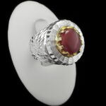 انگشتر عقیق سرخ یمنی دست ساز نقره مردانه طرح دورطلایی نکیسا