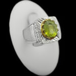 انگشتر زبرجد الماس تراش نقره مردانه دست ساز طرح دور طلایی ارژنگ