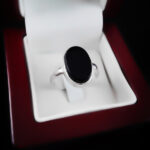 انگشتر عقیق مشکی نقره دست ساز مردانه و زنانه طرح میراژ + حرز امام جواد (ع) - Image 3