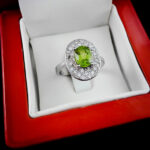 انگشتر زبرجد الماس تراش نقره زنانه طرح پریزاد - Image 4