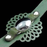 دستبند نقره چرم طبیعی خورشیدی زنانه با نگین حدید صینی + حکاکی