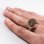 انگشتر عقیق سرخ صفوی دست ساز نقره مردانه طرح «یا زینب (س)» + حرز امام جواد(ع) - Image 4