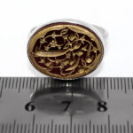 انگشتر عقیق سرخ صفوی دست ساز نقره مردانه طرح «یا زینب (س)» + حرز امام جواد(ع) - Image 3