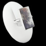 انگشتر عقیق شجر نقره دست ساز طرح مستطیلی باژین +حرز امام جواد (ع) +تربت امام حسین (ع)