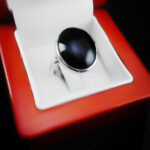 انگشتر عقیق مشکی نقره دست ساز مردانه و زنانه طرح بیضی ساده+ حرز امام جواد (ع) - Image 2