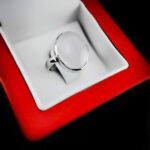 انگشتر عقیق کبود نقره دست ساز مردانه و زنانه طرح بیضی ساده + حرز امام جواد (ع) - Image 2