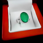 انگشتر عقیق سبز نقره دست ساز مردانه و زنانه طرح بیضی ساده - Image 2