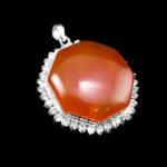 گردنبند عقیق سرخ یمنی نقره زنانه طرح فاخر هشت ضلعی سارن