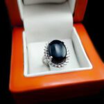 انگشتر عقیق مشکی نقره زنانه طرح گلنار - Image 2