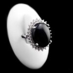 انگشتر عقیق مشکی نقره زنانه طرح گلنار