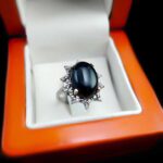 انگشتر عقیق مشکی نقره زنانه طرح آزاله - Image 3