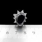 انگشتر عقیق مشکی نقره زنانه طرح آزاله - Image 2