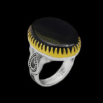 انگشتر عقیق مشکی نقره مردانه طرح دورطلایی فاخر یزدان - Image 5