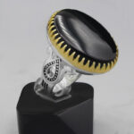 انگشتر عقیق مشکی نقره مردانه طرح دورطلایی فاخر یزدان - Image 2