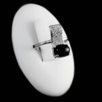 انگشتر عقیق مشکی نقره زنانه طرح نونهال