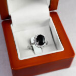 انگشتر عقیق مشکی نقره زنانه طرح هایده - Image 2