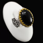 انگشتر عقیق مشکی نقره مردانه طرح دورطلایی علی ابن موسی الرضا