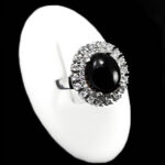 انگشتر عقیق مشکی نقره زنانه طرح زوشا