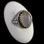 انگشتر عقیق کبود یمنی نقره مردانه طرح دورطلایی ارسلان