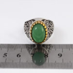 انگشتر عقیق سبز نقره مردانه طرح دور طلایی حنیف - Image 2