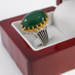 انگشتر عقیق سبز نقره مردانه طرح دور طلایی ذاکر - Image 2