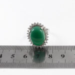 انگشتر عقیق سبز نقره زنانه طرح جواهر - Image 2