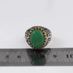 انگشتر عقیق سبز نقره مردانه طرح دور طلایی کیهان - Image 3