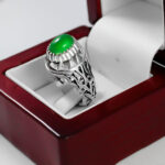 انگشتر عقیق سبز مردانه نقره دست ساز طرح کیانوش - Image 2