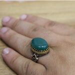 انگشتر عقیق سبز نقره مردانه طرح دورطلایی سهیل - Image 3