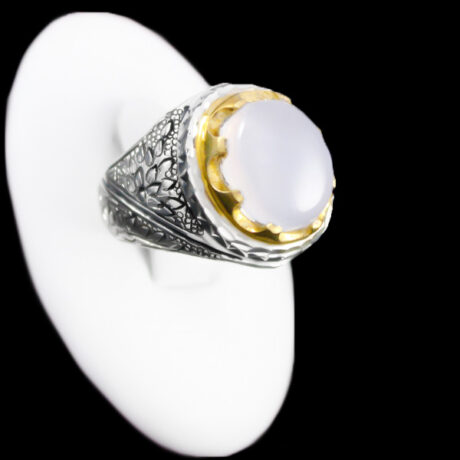 انگشتر عقیق کبود یمنی نقره مردانه دست ساز فاخر دور طلایی طرح عماد