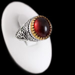 انگشتر گارنت نقره مردانه طرح دور طلایی یا عباس ۲