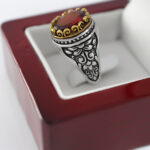 انگشتر گارنت الماس تراش نقره مردانه طرح دور طلایی فرینام - Image 3