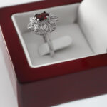 انگشتر گارنت اصل نقره زنانه طرح عسل - Image 3