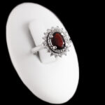 انگشتر گارنت اصل نقره زنانه طرح کلاله