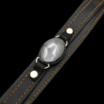 دستبند نقره چرم طبیعی طرح دولایه مشکی زنانه و مردانه با نگین حدید صینی + حکاکی - Image 3