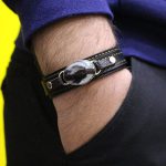 دستبند نقره چرم طبیعی طرح دولایه مشکی زنانه و مردانه با نگین حدید صینی + حکاکی - Image 4