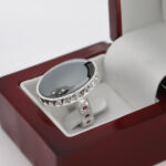 انگشتر حدید صینی نقره مردانه دست ساز فاخر طرح آساد با تزئین یاقوت سرخ + حکاکی - Image 3