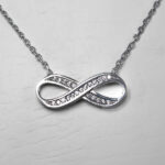گردنبند فانتزی دخترانه نقره طرح کلاسیک بینهایت - Image 3
