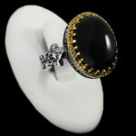 انگشتر عقیق مشکی نقره مردانه طرح دورطلایی داریا