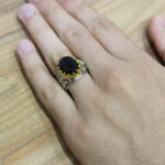 انگشتر عقیق مشکی نقره مردانه طرح دورطلایی یا محمد (ص) - Image 4