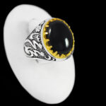 انگشتر عقیق مشکی نقره مردانه طرح دورطلایی یا محمد (ص)