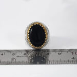 انگشتر عقیق مشکی نقره مردانه طرح دورطلایی سالار - Image 3