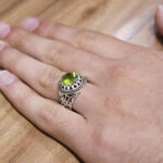 انگشتر زبرجد الماس تراش نقره دست ساز مردانه طرح کیهان - Image 4