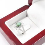 انگشتر زمرد الماس تراش نقره زنانه طرح ملکا - Image 3