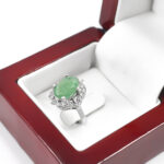 انگشتر زمرد زامبیا الماس تراش نقره زنانه طرح هما - Image 3