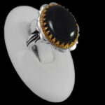 انگشتر عقیق مشکی نقره مردانه طرح دورطلایی باربد - Image 5