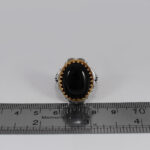 انگشتر عقیق مشکی نقره مردانه طرح دورطلایی باربد - Image 3